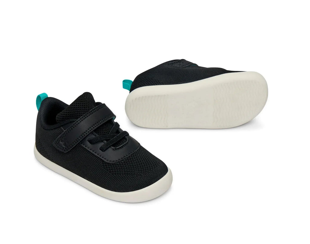 DuoKnit barnsneakers i svart, sidovy