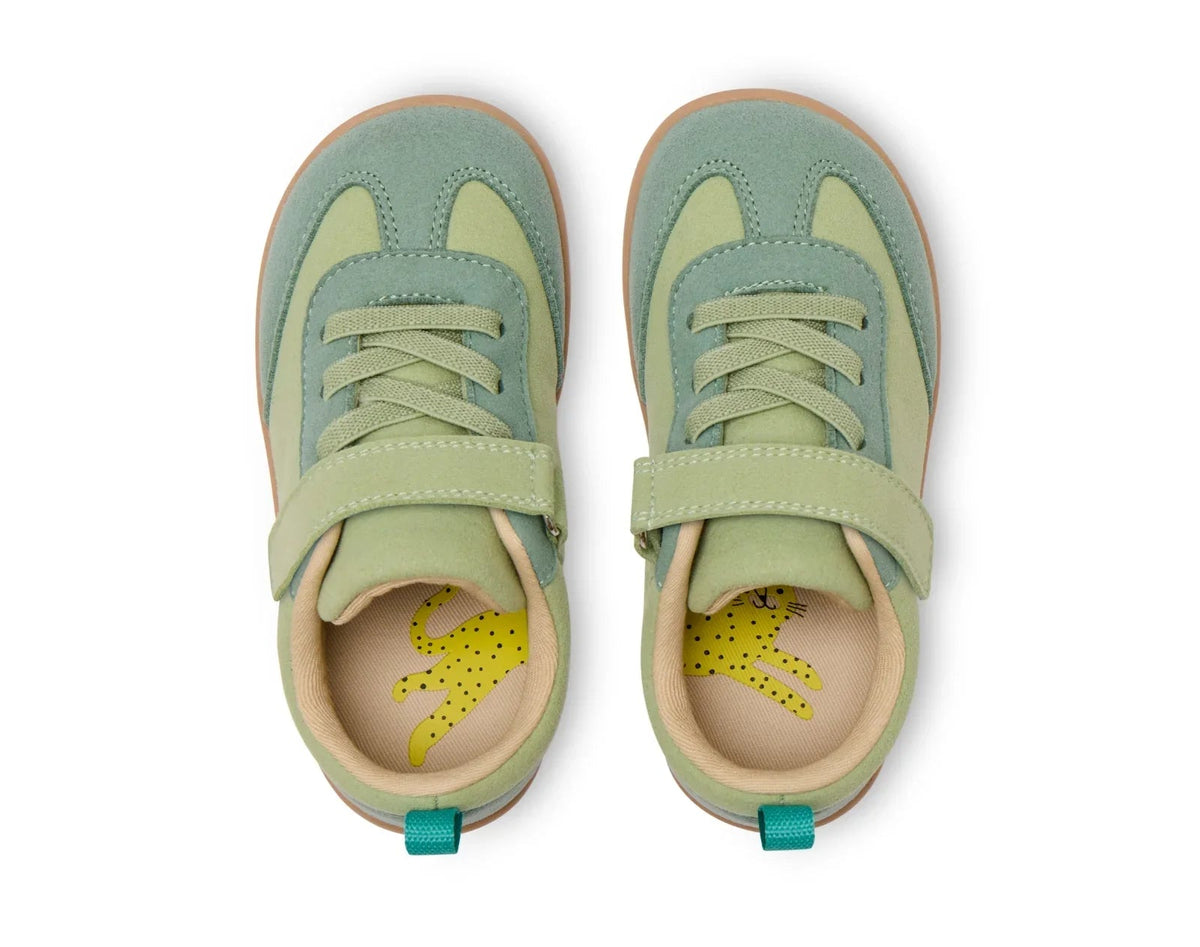 Retro Suede barnsneakers i grönt, sidovy
